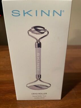 NEW SKINN Cryo Roller Facial Roller Tool